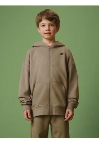 4f - 4F Bluza dresowa loose z kapturem chłopięca - beżowa 134/140 (8-10 lat). Okazja: na spacer, na co dzień, na uczelnię. Typ kołnierza: kaptur. Kolor: beżowy. Materiał: dresówka. Sezon: lato. Styl: casual #1