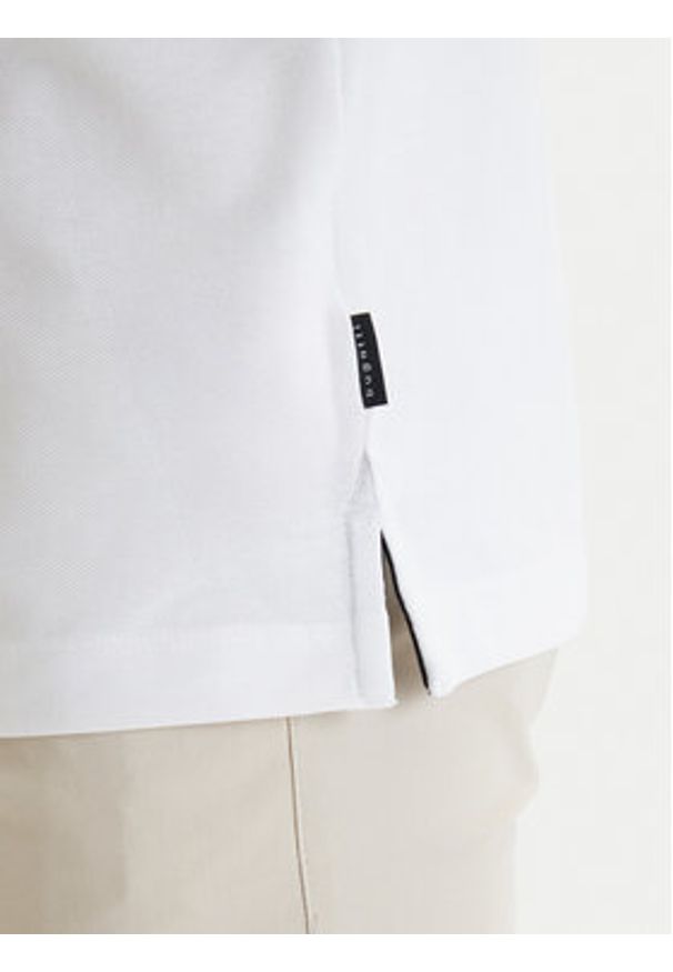 Bugatti Polo 8150-75033C Biały Regular Fit. Typ kołnierza: polo. Kolor: biały. Materiał: syntetyk