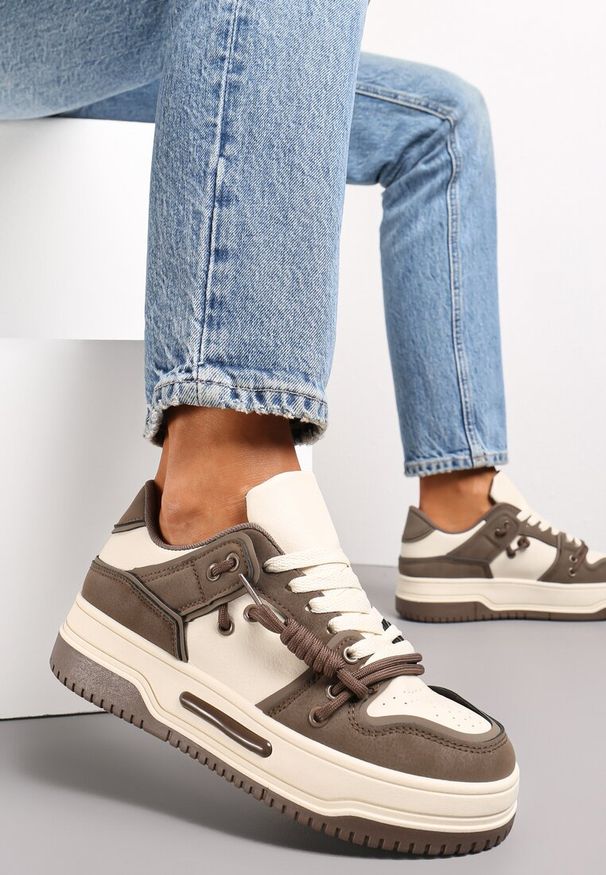 Renee - Brązowe Sneakersy z Podwójnym Sznurowaniem na Grubej Podeszwie Ralholena. Nosek buta: okrągły. Zapięcie: sznurówki. Kolor: brązowy. Materiał: materiał. Sezon: wiosna, jesień. Obcas: na obcasie. Wysokość obcasa: niski