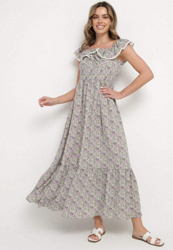 Born2be - Fioletowa Sukienka Ozdobiona Falbankami Folirae. Okazja: na spacer, na co dzień. Typ kołnierza: kołnierz z falbankami. Kolor: fioletowy. Wzór: aplikacja. Sezon: lato. Typ sukienki: sportowe. Styl: casual, sportowy