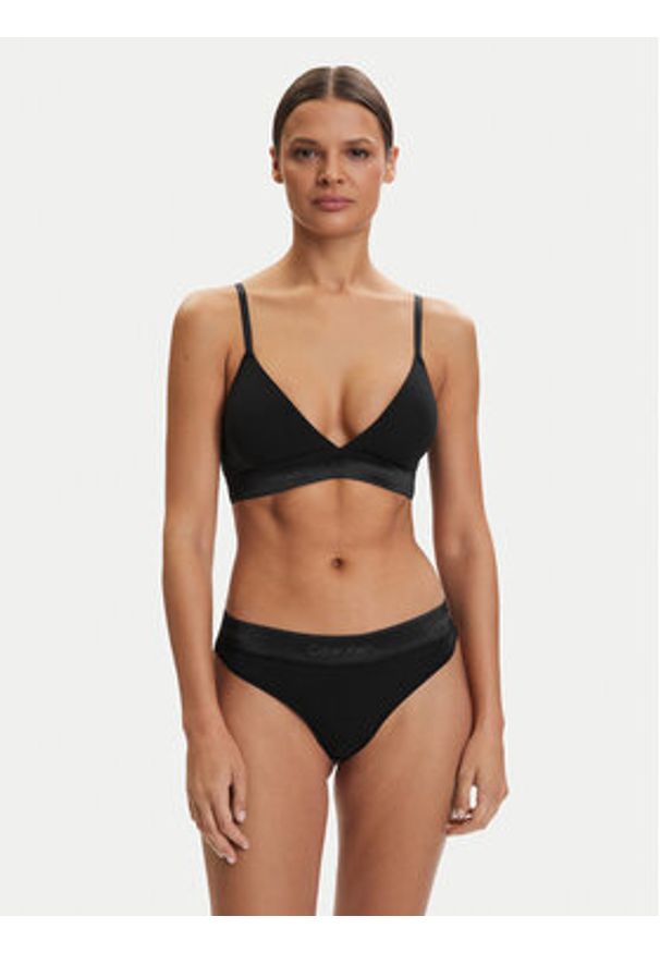 Calvin Klein Underwear Stringi LV00QF8826 Czarny. Kolor: czarny. Materiał: bawełna