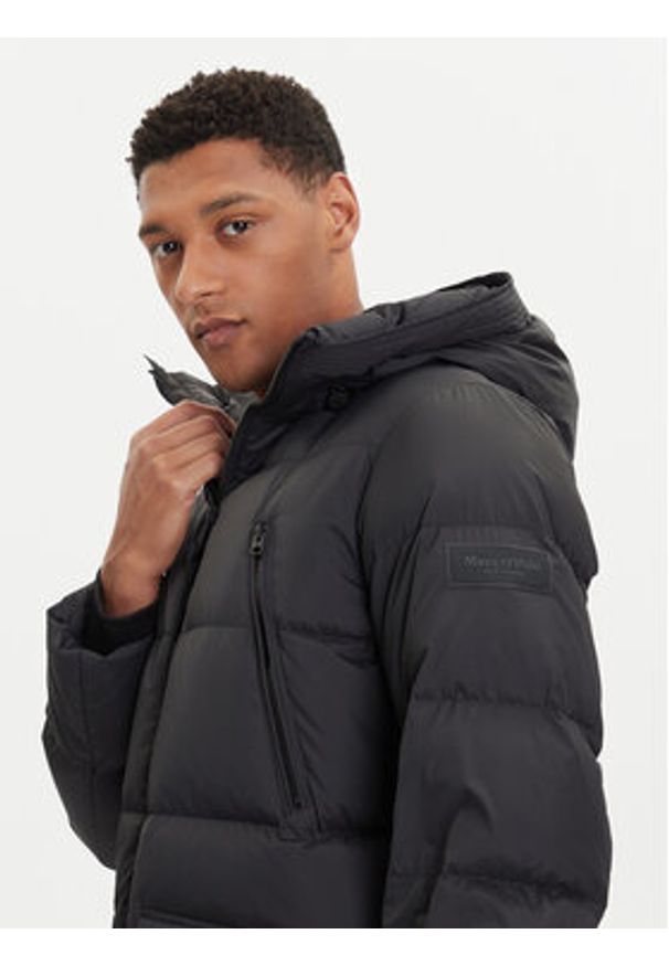 Marc O'Polo Kurtka puchowa M29 0960 70154 Czarny Regular Fit. Typ kołnierza: polo. Kolor: czarny. Materiał: syntetyk