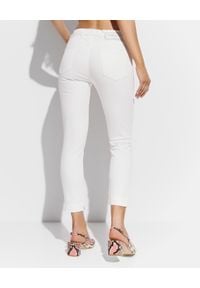Pinko - PINKO - Białe spodnie z paskiem Sabrina 18. Kolor: biały. Wzór: aplikacja #4