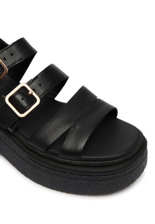 Clarks Sandały Evamar Strap 26185888 Czarny. Kolor: czarny. Materiał: skóra