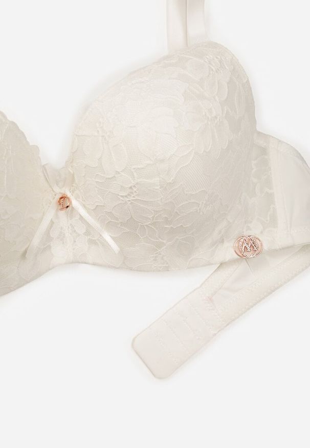 Renee - Jasnobeżowy Biustonosz Ozdobiony Koronką i Kokardką Aqiany. Kolor: beżowy. Materiał: koronka. Wzór: aplikacja, koronka
