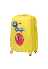 Betlewski - Duża walizka podróżna BETLEWSKI Żółty BWA-001 L. Kolor: żółty. Materiał: materiał