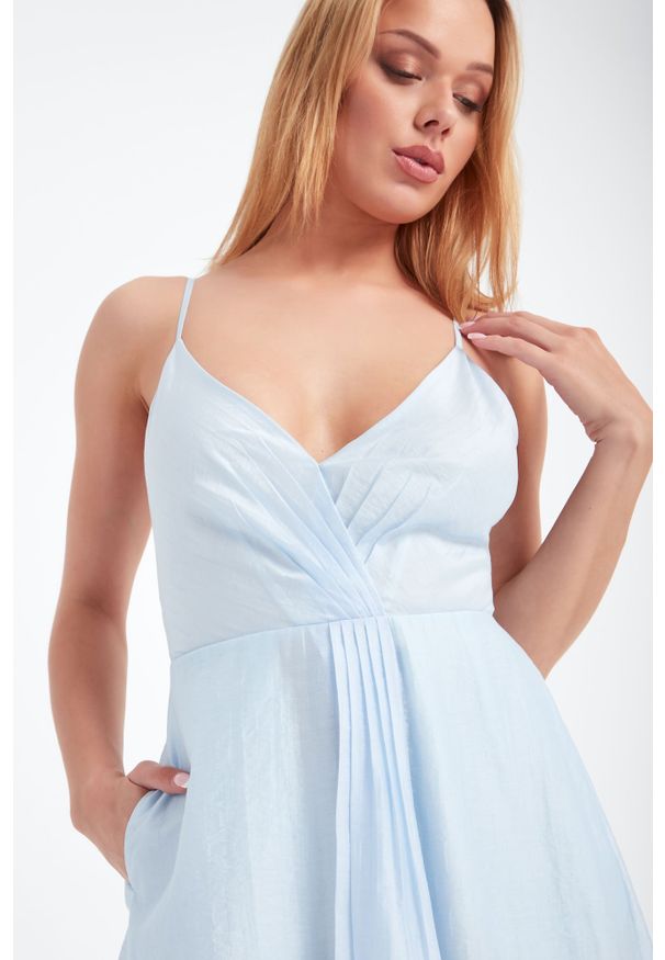 Sukienka Emporio Armani na lato, na ramiączkach