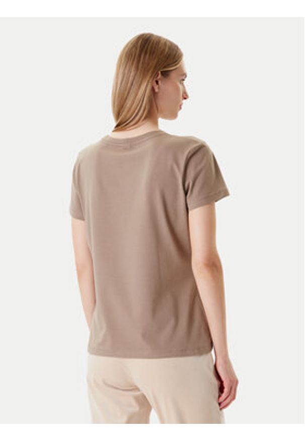 Guess T-Shirt V5YI08 J1314 Brązowy Regular Fit. Kolor: brązowy. Materiał: bawełna