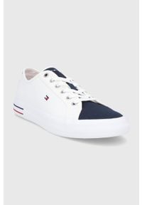 TOMMY HILFIGER - Tommy Hilfiger Tenisówki męskie kolor biały. Nosek buta: okrągły. Zapięcie: sznurówki. Kolor: biały. Materiał: poliester #4