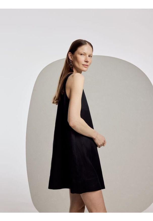 Reserved - Sukienka z lnu - czarny. Kolor: czarny. Materiał: len. Typ sukienki: proste