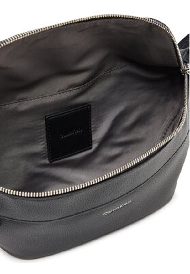 Calvin Klein Nerka Raised Waistbag LV04D3161G Czarny. Kolor: czarny. Materiał: skóra