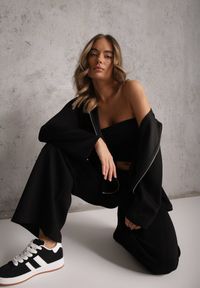 Renee - Czarny Komplet Dresowy z Dzianiny z Wiskozą Bluza i Spodnie Wide Leg Nevelida. Kolor: czarny. Materiał: dzianina, wiskoza, dresówka #1