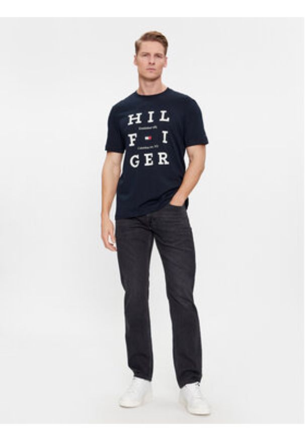 TOMMY HILFIGER - Tommy Hilfiger T-Shirt Box Flag Logo Tee MW0MW33690 Granatowy Regular Fit. Kolor: niebieski. Materiał: bawełna