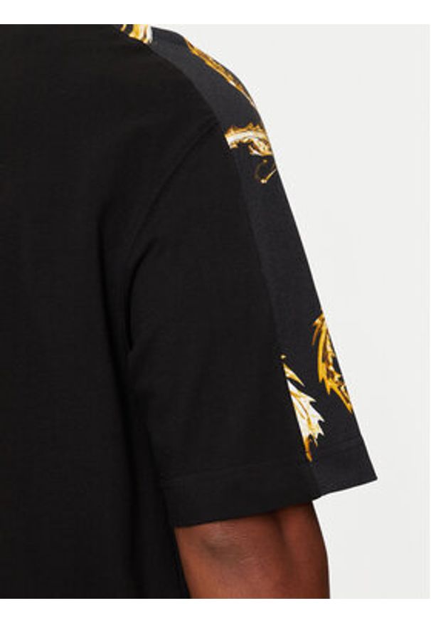 Versace Jeans Couture Polo 77GAG631 Czarny Relaxed Fit. Typ kołnierza: polo. Kolor: czarny. Materiał: bawełna