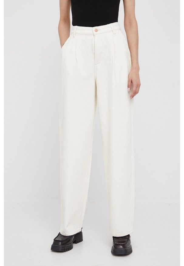Wrangler jeansy damskie high waist. Stan: podwyższony. Kolor: beżowy