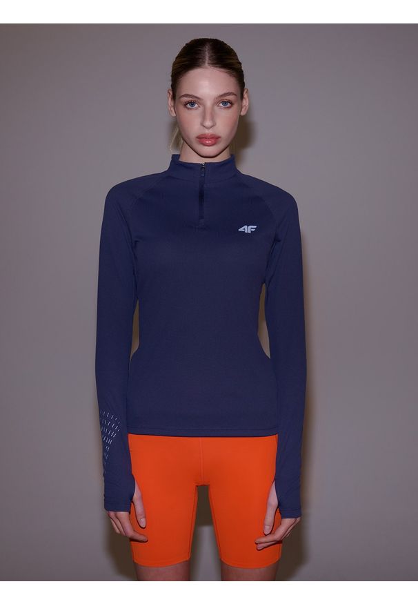 4f - 4F Longsleeve do biegania w terenie szybkoschnący damski - ciemny szary M. Typ kołnierza: kołnierzyk stójkowy. Kolor: szary. Materiał: dzianina, włókno, syntetyk, materiał. Długość rękawa: długi rękaw. Długość: długie. Wzór: ze splotem. Sport: fitness