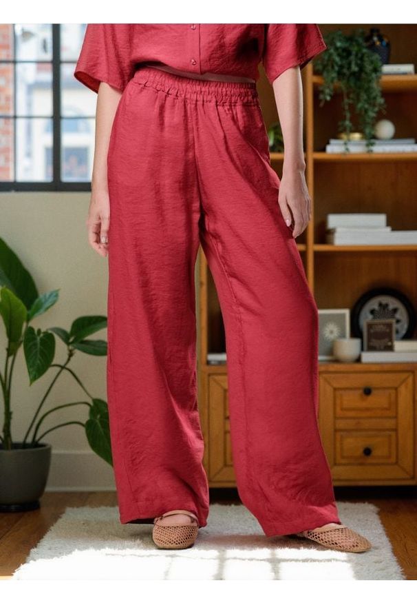 Sinsay - Spodnie wide leg z modalem - czerwony. Kolor: czerwony