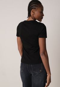 Born2be - Czarny Bawełniany T-shirt w Klasycznym Stylu Nedila. Kolor: czarny. Materiał: bawełna. Długość: długie. Styl: klasyczny #5