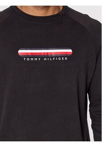 TOMMY HILFIGER - Tommy Hilfiger Bluza Track UM0UM02363 Czarny Regular Fit. Kolor: czarny. Materiał: bawełna