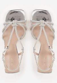 Born2be - Srebrne Sandały VICES na Szpilce z Paskami z Cyrkoniami Zellyss. Okazja: na wesele, na ślub cywilny. Zapięcie: pasek. Kolor: srebrny. Materiał: satyna. Wzór: paski, aplikacja. Obcas: na szpilce. Styl: elegancki #6