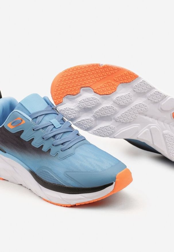 Born2be - Niebiesko-Czarne Sznurowane Buty Sportowe Sneakersy z Tłoczoną Podeszwą Efine. Okazja: na co dzień. Nosek buta: okrągły. Zapięcie: sznurówki. Kolor: niebieski