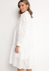 Born2be - Biała Bawełniana Sukienka Ażurowa o Koszulowym Kroju Ridivania. Okazja: na spacer, na co dzień. Typ kołnierza: kołnierzyk klasyczny. Kolor: biały. Materiał: bawełna. Długość rękawa: długi rękaw. Wzór: ażurowy. Typ sukienki: koszulowe. Styl: casual, elegancki, klasyczny #6