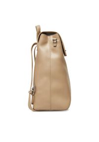 Calvin Klein Plecak Ck Flap Backpack With Conv Strap K60K613038 Beżowy. Kolor: beżowy. Materiał: skóra #6