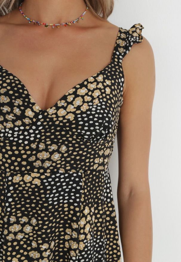 Born2be - Czarna Sukienka Widforss. Okazja: na ślub cywilny, na wesele. Kolor: czarny. Długość rękawa: na ramiączkach. Wzór: aplikacja, kropki, kwiaty. Styl: elegancki. Długość: maxi