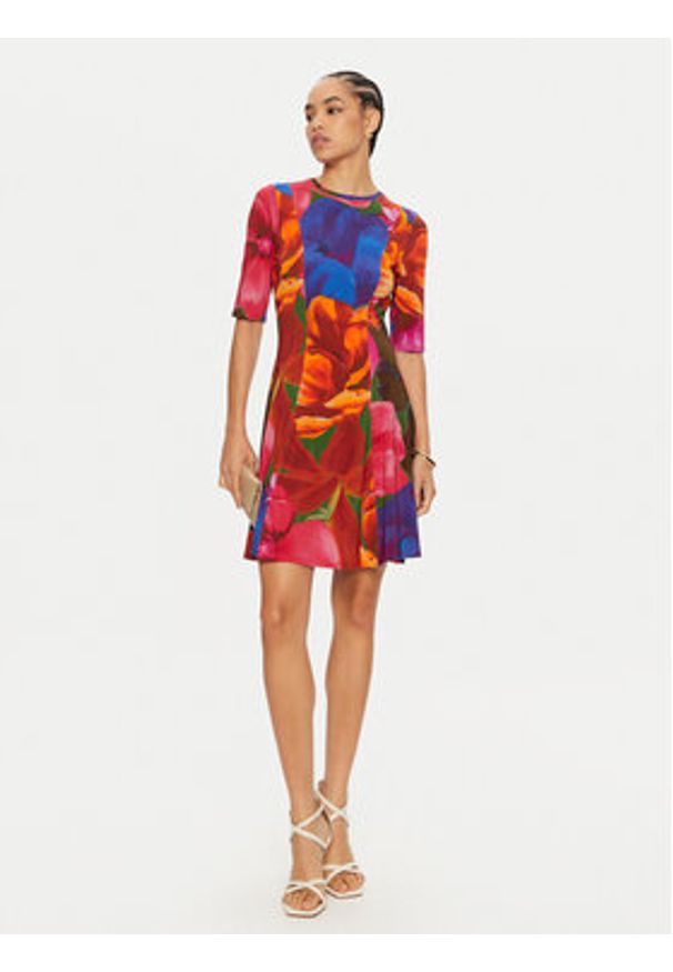Ted Baker Sukienka codzienna Vverity 277670 Kolorowy Slim Fit. Okazja: na co dzień. Materiał: wiskoza. Wzór: kolorowy. Typ sukienki: proste. Styl: casual