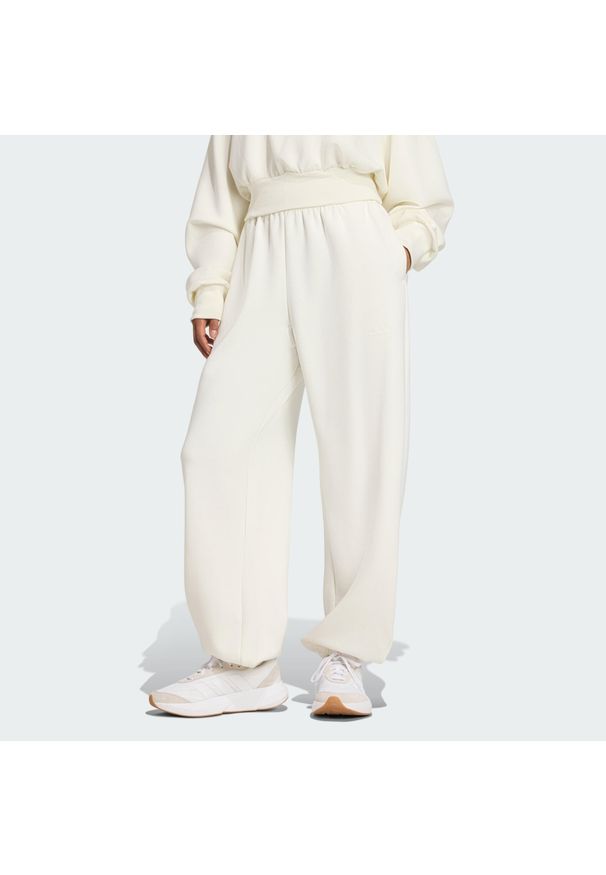Adidas - Spodnie Soft Lux Loose. Kolor: biały. Sport: fitness
