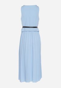 Born2be - Niebieska Sukienka Bez Rękawów z Plisami i Paskiem z Klamrą Iffale. Okazja: na spacer, na co dzień. Kolor: niebieski. Długość rękawa: bez rękawów. Styl: casual, klasyczny #5