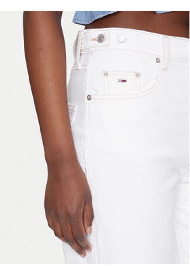 Tommy Jeans Jeansy Layla DW0DW20018 Biały Straight Fit. Kolor: biały