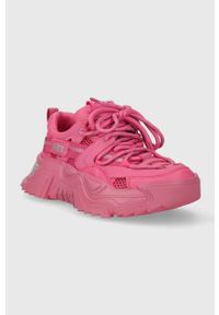 Steve Madden sneakersy Kingdom kolor różowy SM11002519. Nosek buta: okrągły. Zapięcie: sznurówki. Kolor: różowy. Materiał: guma. Obcas: na platformie #4