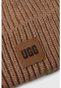 Ugg - UGG czapka z domieszką wełny kolor brązowy z grubej dzianiny. Kolor: brązowy. Materiał: wełna, dzianina #3