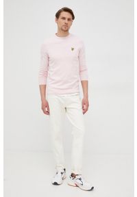 Lyle & Scott sweter z domieszką wełny męski kolor różowy lekki. Okazja: na co dzień. Kolor: różowy. Materiał: wełna. Długość rękawa: długi rękaw. Długość: długie. Styl: casual #4