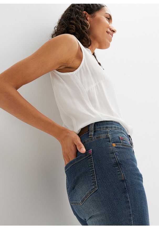 bonprix - Dżinsy ze stretchem straight, mid waist. Kolor: niebieski. Wzór: kolorowy