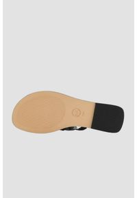 Michael Kors - MICHAEL KORS Czarne klapki Alma Flat Sandal. Kolor: czarny