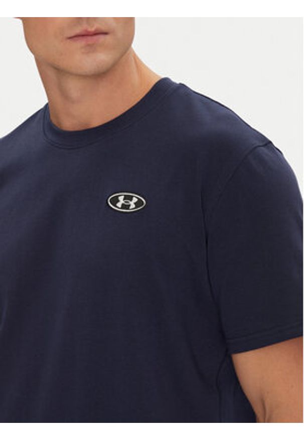 Under Armour T-Shirt Ua Hw Lc Patch Ss 1382902 Granatowy Loose Fit. Kolor: niebieski. Materiał: syntetyk, bawełna