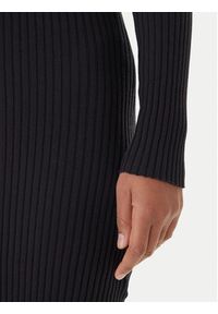 Tommy Jeans Sukienka dzianinowa Badge DW0DW22183 Czarny Slim Fit. Kolor: czarny. Materiał: syntetyk #4