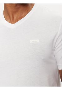 Calvin Klein T-Shirt Smooth K10K112507 Biały Regular Fit. Kolor: biały. Materiał: bawełna #2
