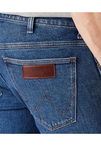 Wrangler - WRANGLER LARSTON MĘSKIE SPODNIE JEANSOWE COOL BLUE W18SKT32Q #9