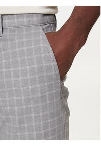 BOSS Chinosy 50547722 Szary Slim Fit. Kolor: szary. Materiał: syntetyk #4