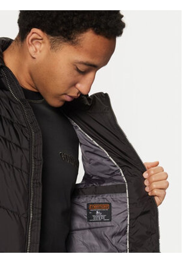 Guess Kamizelka M5RN21 WCQA2 Czarny Regular Fit. Kolor: czarny. Materiał: syntetyk