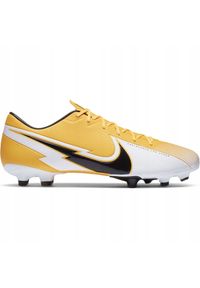 Buty piłkarskie Nike Mercurial Vapor 13 Academy M FG/MG AT5269 801 żółte wielokolorowe. Kolor: wielokolorowy. Materiał: skóra, syntetyk. Szerokość cholewki: normalna. Sport: piłka nożna