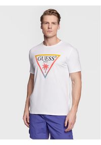 Guess T-Shirt F3GI02 J1314 Biały Slim Fit. Kolor: biały. Materiał: bawełna