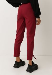 Born2be - Bordowe Spodnie Ymon. Stan: podwyższony. Kolor: czerwony. Materiał: dzianina. Długość: długie. Wzór: aplikacja #5