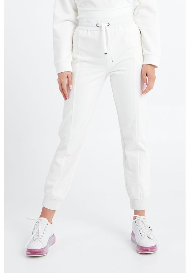 Emporio Armani - SPODNIE DRESOWE EMPORIO ARMANI. Materiał: dresówka