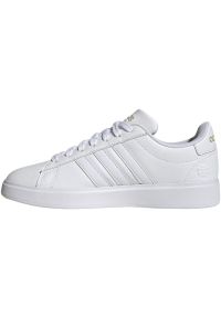Adidas - Buty adidas Grand Court Cloudfoam Lifestyle Court Comfort W GW9213 białe. Okazja: na co dzień. Zapięcie: sznurówki. Kolor: biały. Materiał: syntetyk, skóra. Szerokość cholewki: normalna. Model: Adidas Cloudfoam #7