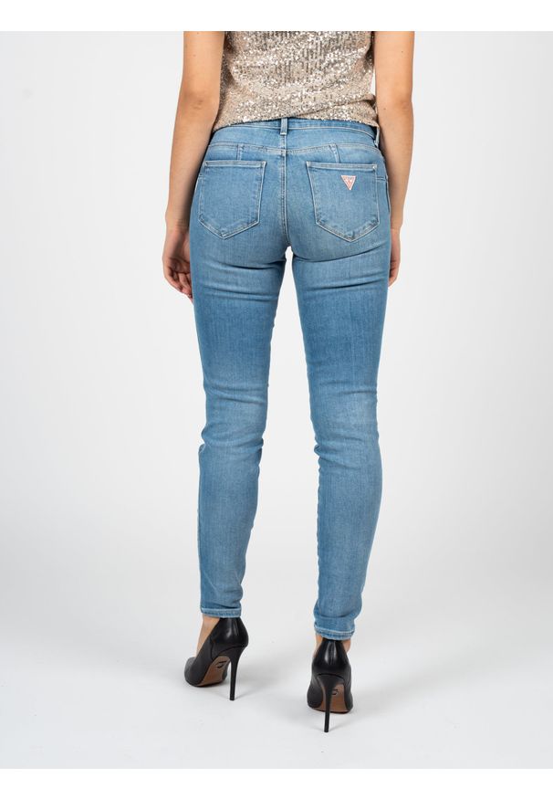 Guess Jeansy "Curve X" | W1YAJ2D4GV3 | Kobieta | Niebieski. Okazja: na co dzień. Kolor: niebieski. Styl: klasyczny, casual