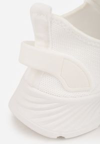 Born2be - Białe Sznurowane Buty Sportowe na Grubszej Podeszwie Unamarie. Okazja: na spacer. Kolor: biały. Materiał: jeans, dresówka. Szerokość cholewki: normalna. Sport: turystyka piesza #6